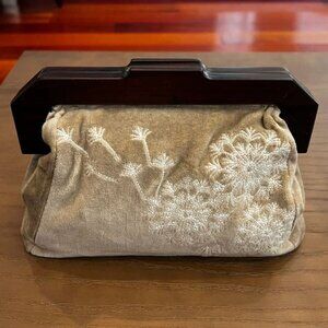 Chloe & Lex Beige Velvet Dandelion Clutch